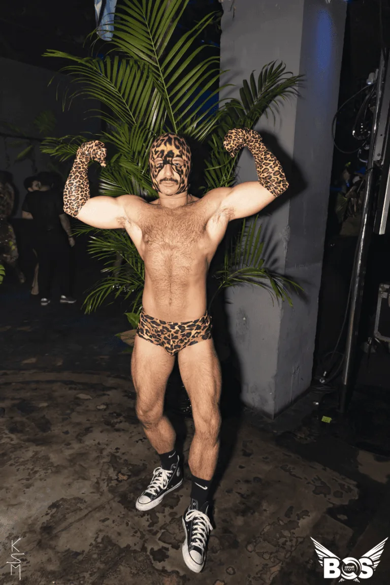 Welcome to the Jungle photo