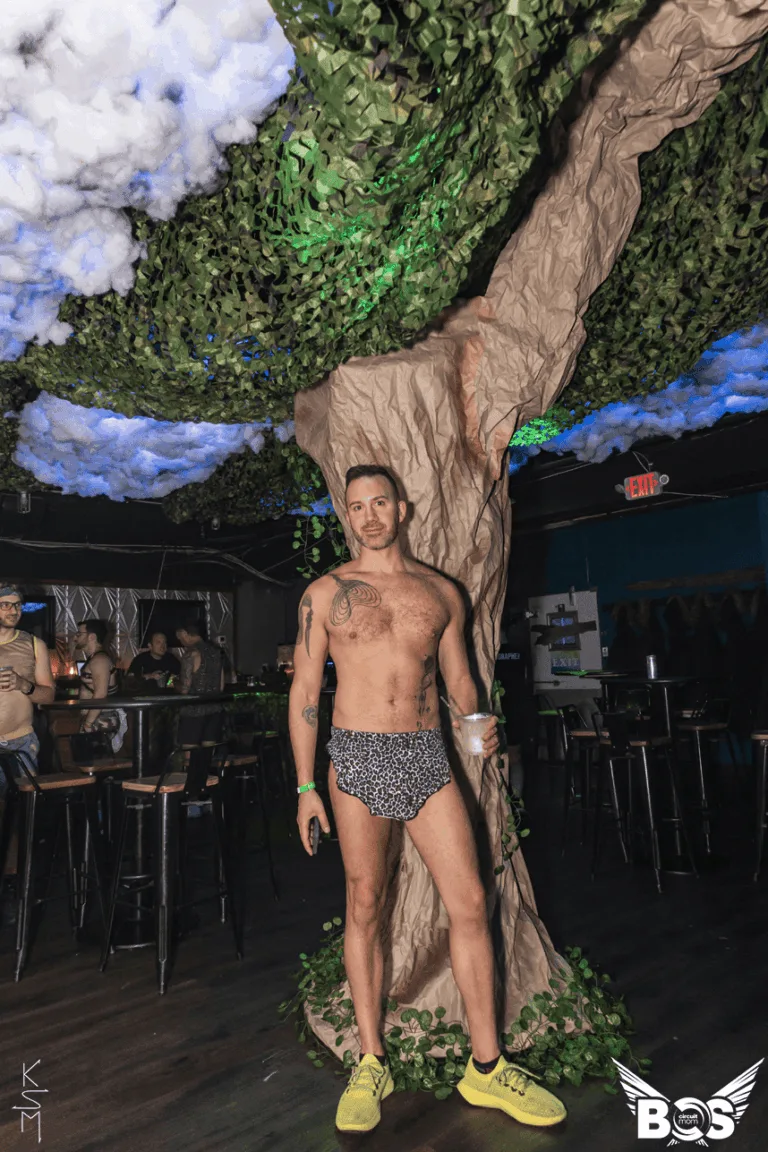 Welcome to the Jungle photo