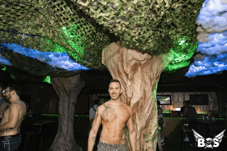 Welcome to the Jungle photo